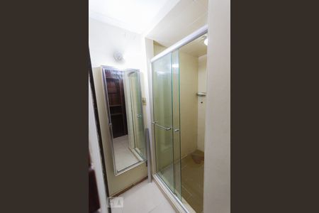 Casa à venda com 300m², 4 quartos e 4 vagasBanheiro da Suíte 1