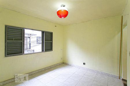 Quarto de casa para alugar com 2 quartos, 140m² em Penha de França, São Paulo