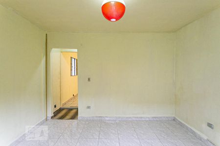 Quarto de casa para alugar com 2 quartos, 140m² em Penha de França, São Paulo