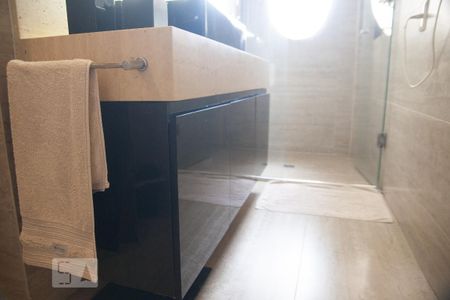 Apartamento à venda com 124m², 3 quartos e 1 vagaDetalhe do banheiro