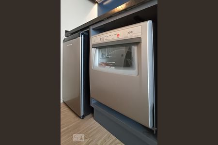 Cozinha - Lava-louças e geladeira de apartamento para alugar com 1 quarto, 34m² em Alphaville Centro Industrial E Empresarial/alphaville., Barueri