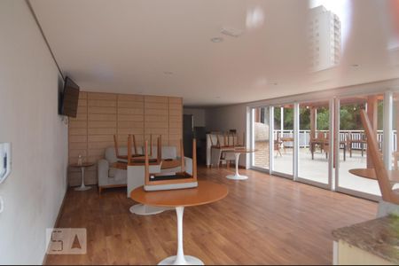 Apartamento para alugar com 49m², 2 quartos e 1 vagaÁrea comum - salão de festas e espaço gourmet ao fundo direito