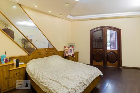 Casa à venda com 274m², 4 quartos e 5 vagas Casa à venda com 274m², 4 quartos e 5 vagasSuíte 2