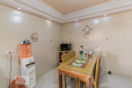 Casa à venda com 274m², 4 quartos e 5 vagas Casa à venda com 274m², 4 quartos e 5 vagasCozinha