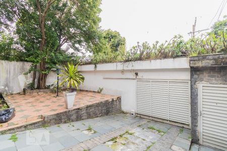 Casa à venda com 274m², 4 quartos e 5 vagas Casa à venda com 274m², 4 quartos e 5 vagasGaragem