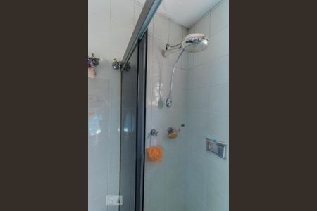 Casa à venda com 274m², 4 quartos e 5 vagas Casa à venda com 274m², 4 quartos e 5 vagasDetalhe banheiro