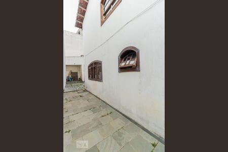 Casa à venda com 274m², 4 quartos e 5 vagas Casa à venda com 274m², 4 quartos e 5 vagasCorredor