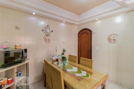 Casa à venda com 274m², 4 quartos e 5 vagas Casa à venda com 274m², 4 quartos e 5 vagasCozinha