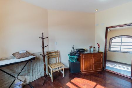 Casa à venda com 274m², 4 quartos e 5 vagas Casa à venda com 274m², 4 quartos e 5 vagasQuarto 2