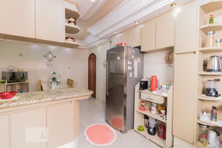 Casa à venda com 274m², 4 quartos e 5 vagas Casa à venda com 274m², 4 quartos e 5 vagasCozinha