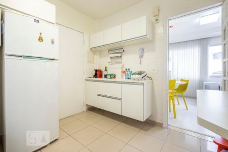 Apartamento para alugar com 75m², 2 quartos e 1 vaga Apartamento para alugar com 75m², 2 quartos e 1 vagaCozinha