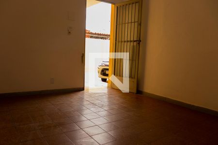 Sala de casa para alugar com 3 quartos, 172m² em Vila Bandeirantes, Nova Iguaçu