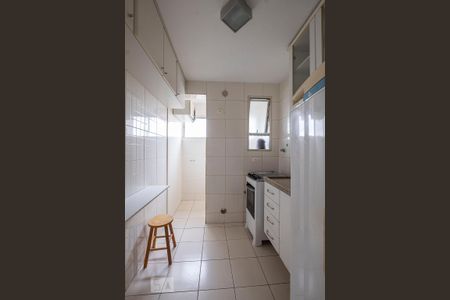 Cozinha de apartamento para alugar com 1 quarto, 35m² em Perdizes, São Paulo