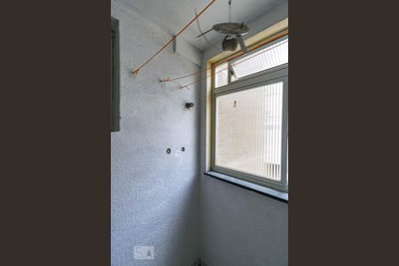 Apartamento à venda com 64m², 3 quartos e 1 vagaÁrea de Serviço