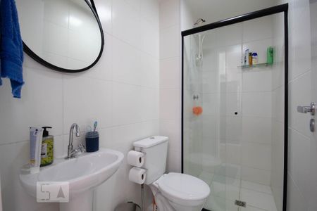 Banheiro de apartamento para alugar com 1 quarto, 35m² em Presidente Altino, Osasco