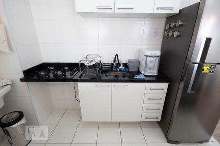 Cozinha de apartamento para alugar com 1 quarto, 35m² em Presidente Altino, Osasco
