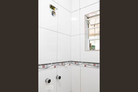 Casa à venda com 60m², 2 quartos e 1 vagaDetalhe banheiro