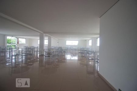 Apartamento para alugar com 68m², 2 quartos e 1 vagaÁrea comum - Salão de festas