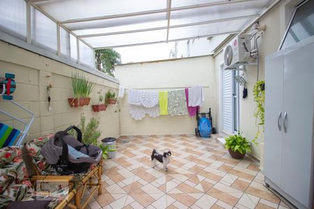 Apartamento para alugar com 68m², 2 quartos e 1 vagaÁrea de Serviço