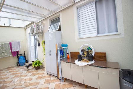 Apartamento para alugar com 68m², 2 quartos e 1 vagaÁrea de Serviço