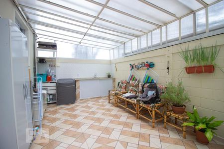 Apartamento para alugar com 68m², 2 quartos e 1 vagaÁrea de Serviço