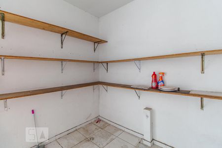 Casa à venda com 120m², 3 quartos e 2 vagasDespensa