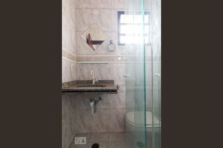 Casa à venda com 120m², 3 quartos e 2 vagasBanheiro