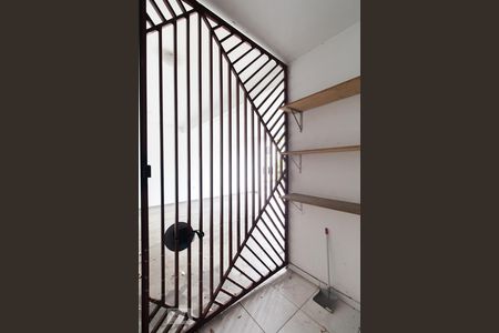 Casa à venda com 120m², 3 quartos e 2 vagasDespensa