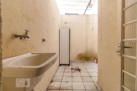 Casa à venda com 120m², 3 quartos e 2 vagasÁrea de serviço