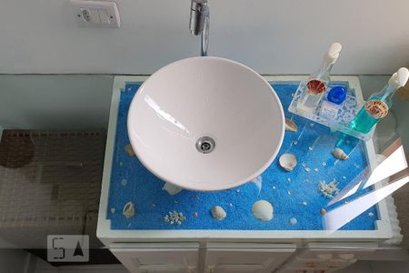 Apartamento à venda com 65m², 2 quartos e 1 vaga Apartamento à venda com 65m², 2 quartos e 1 vagaBanheiro