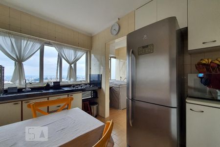 Apartamento à venda com 65m², 2 quartos e 1 vaga Apartamento à venda com 65m², 2 quartos e 1 vagaCozinha
