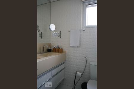 Apartamento à venda com 138m², 2 quartos e 2 vagasBanheiro da Suíte 1