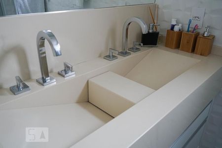 Apartamento à venda com 138m², 2 quartos e 2 vagasDetalhe