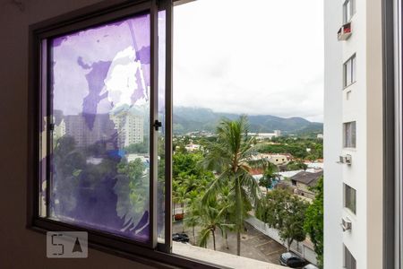 Vista Sala de apartamento para alugar com 1 quarto, 40m² em Anil, Rio de Janeiro