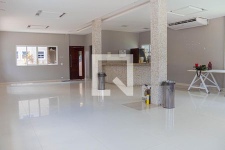 Casa de condomínio à venda com 74m², 2 quartos e 3 vagasÁrea comum - Salão de festas