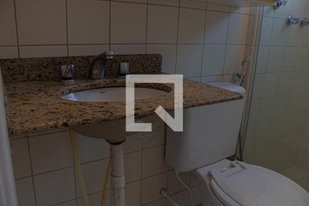 Casa de condomínio à venda com 74m², 2 quartos e 3 vagasBanheiro da Suíte 2