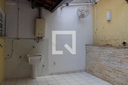 Casa de condomínio à venda com 74m², 2 quartos e 3 vagasÁrea de Serviço