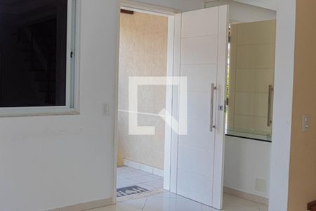 Sala de casa de condomínio à venda com 2 quartos, 74m² em Pechincha, Rio de Janeiro