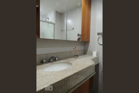Apartamento para alugar com 98m², 3 quartos e 1 vaga Apartamento para alugar com 98m², 3 quartos e 1 vagaBanheiro Social