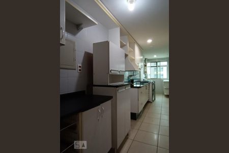 Apartamento para alugar com 98m², 3 quartos e 1 vaga Apartamento para alugar com 98m², 3 quartos e 1 vagaCozinha - Armários