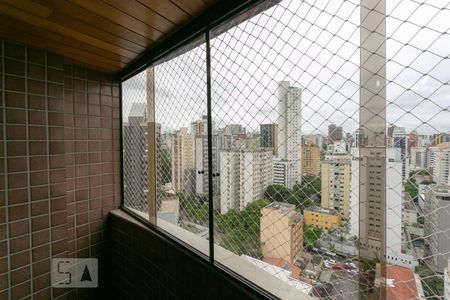 Apartamento para alugar com 80m², 3 quartos e 2 vagas Apartamento para alugar com 80m², 3 quartos e 2 vagasVaranda
