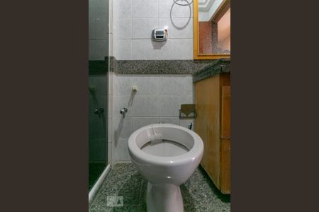 Apartamento para alugar com 80m², 3 quartos e 2 vagas Apartamento para alugar com 80m², 3 quartos e 2 vagasBanheiro