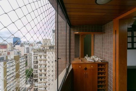 Apartamento para alugar com 80m², 3 quartos e 2 vagas Apartamento para alugar com 80m², 3 quartos e 2 vagasVaranda