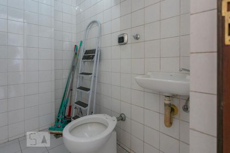 Apartamento para alugar com 80m², 3 quartos e 2 vagas Apartamento para alugar com 80m², 3 quartos e 2 vagasBanheiro de Serviço