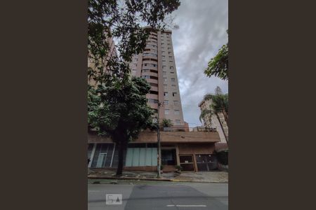 Apartamento para alugar com 80m², 3 quartos e 2 vagas Apartamento para alugar com 80m², 3 quartos e 2 vagasFachada