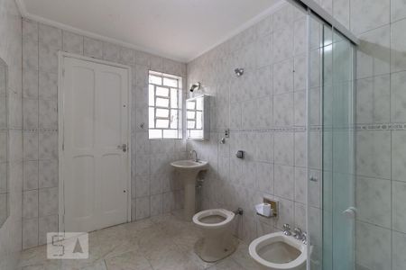 Casa à venda com 204m², 3 quartos e 2 vagasBanheiro 2
