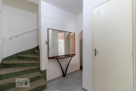 Casa à venda com 204m², 3 quartos e 2 vagasCorredor