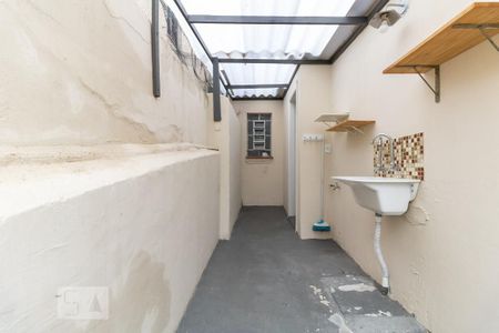 Casa à venda com 204m², 3 quartos e 2 vagasLavanderia