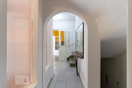 Casa à venda com 204m², 3 quartos e 2 vagasCorredor