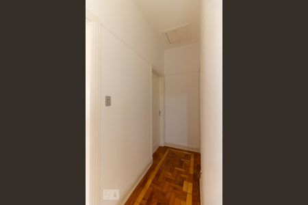 Casa à venda com 204m², 3 quartos e 2 vagasCorredor